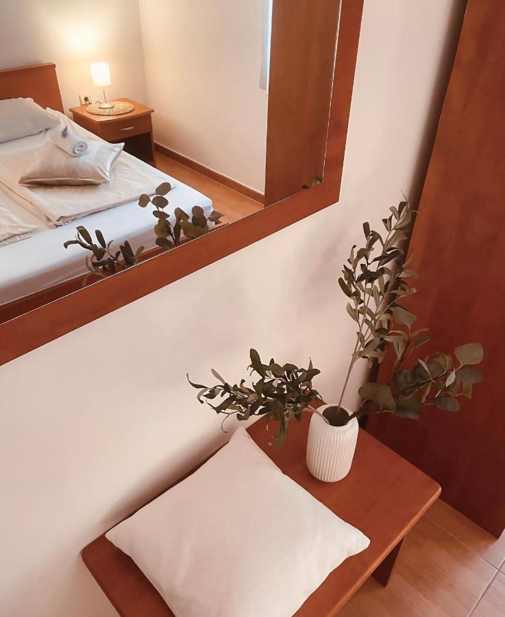 Apartments Stina Seget Vranjica Εξωτερικό φωτογραφία