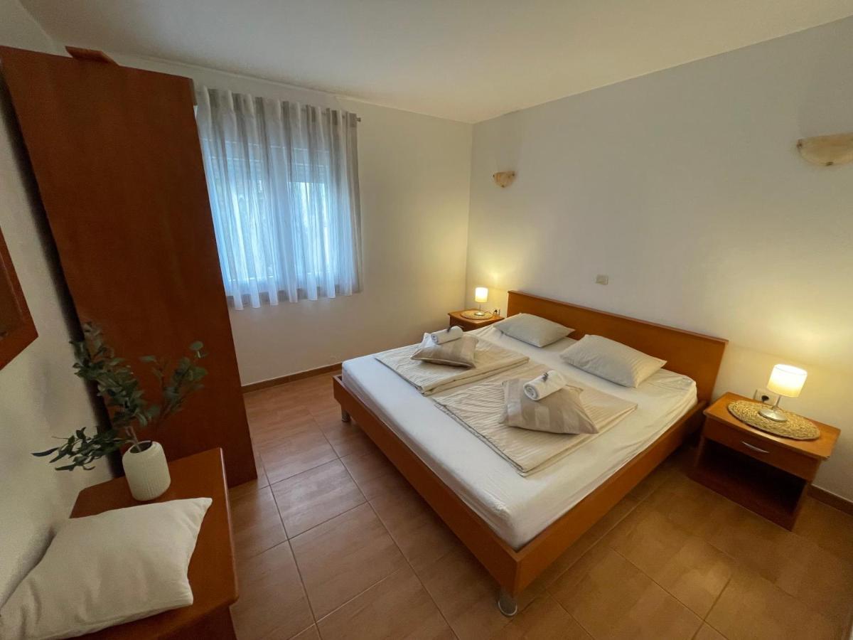 Apartments Stina Seget Vranjica Εξωτερικό φωτογραφία